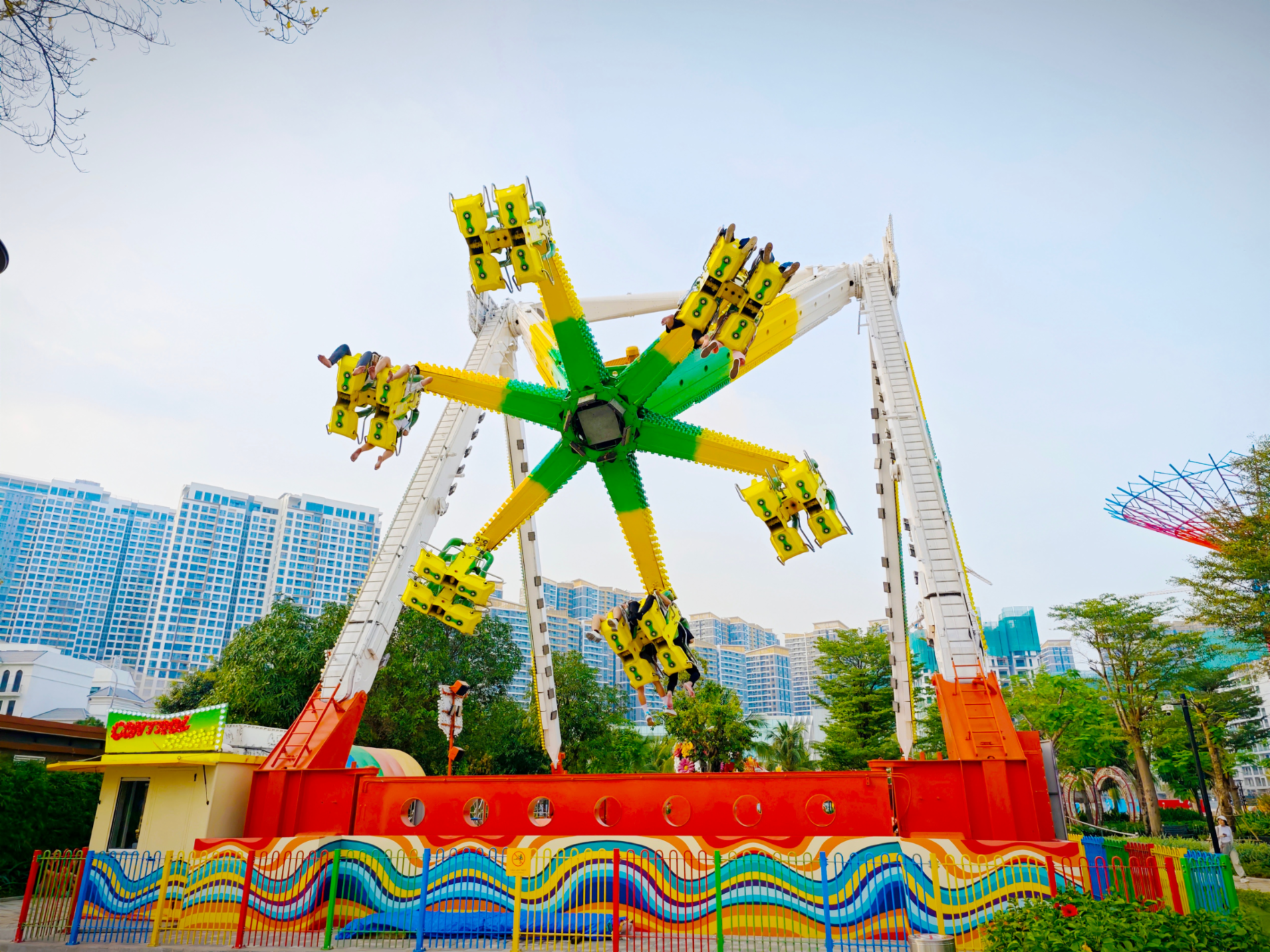 Vinwonders Grand Park - Hồ Chí Minh — ảnh 9/17