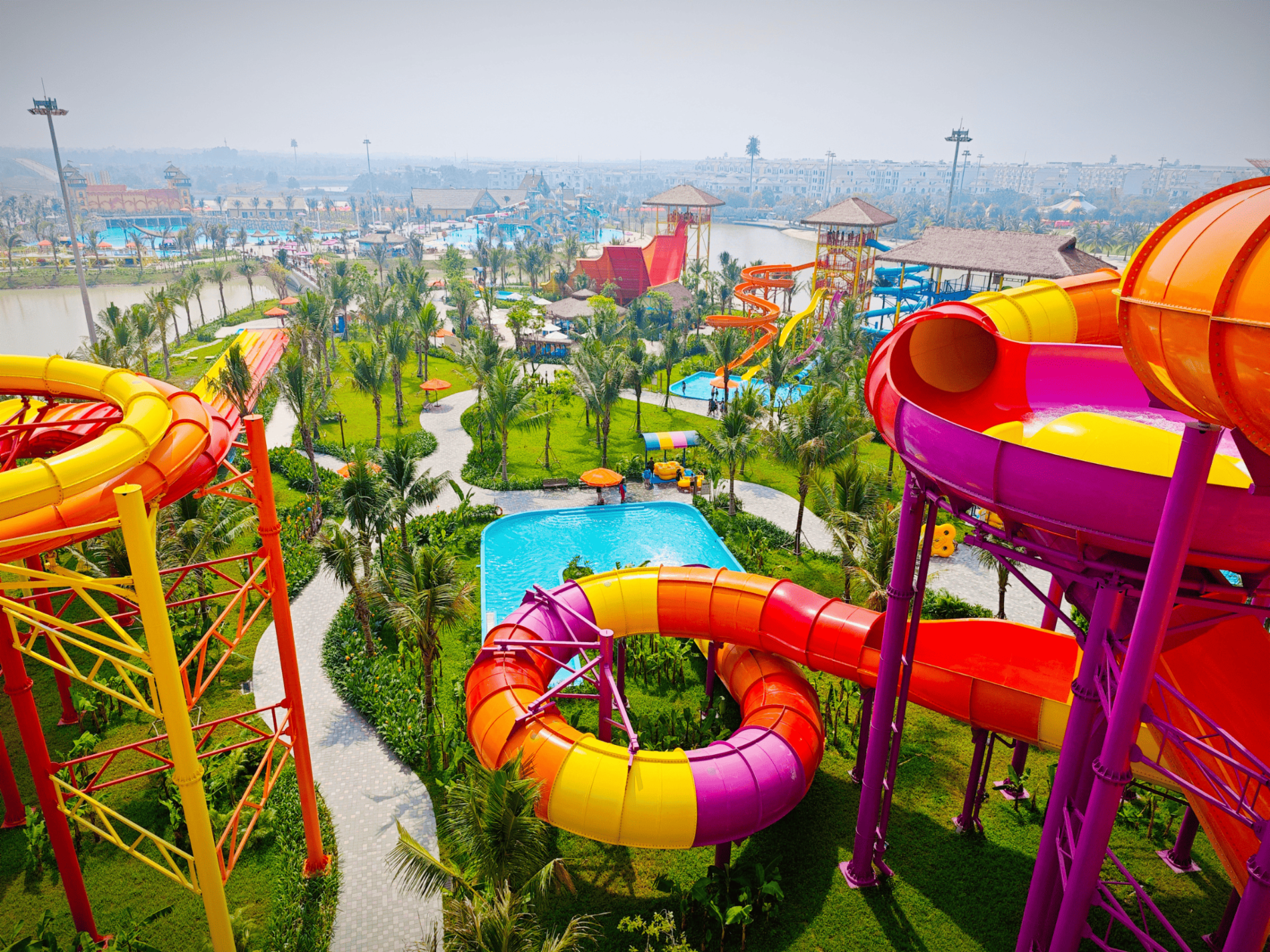 Vinwonders Grand Park - Hồ Chí Minh — ảnh 11/17